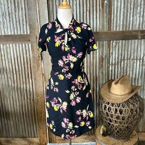 🎄 ON SALE! Banana Republic navy flowered mini dress size 0 🌺🌺